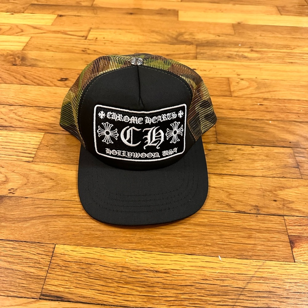 Chrome camo trucker hat